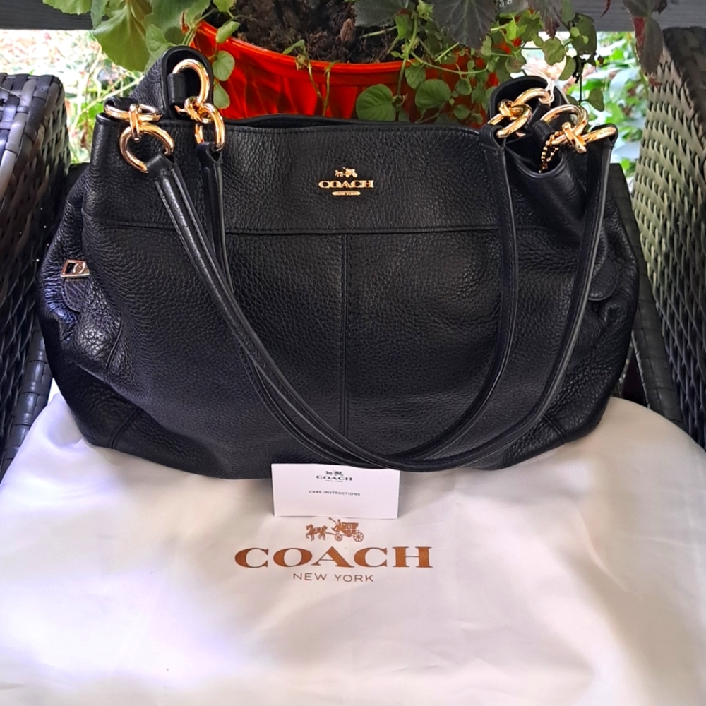 NEW COACH LEXY Black Pebble Leather Shoulder Bag with Gourgous Gold Hardware